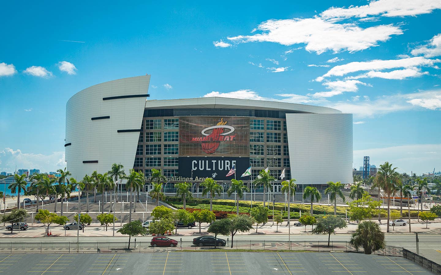 How Far is American Airlines Arena From South Beach?