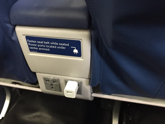 Does Delta Airlines Have Power Outlets?