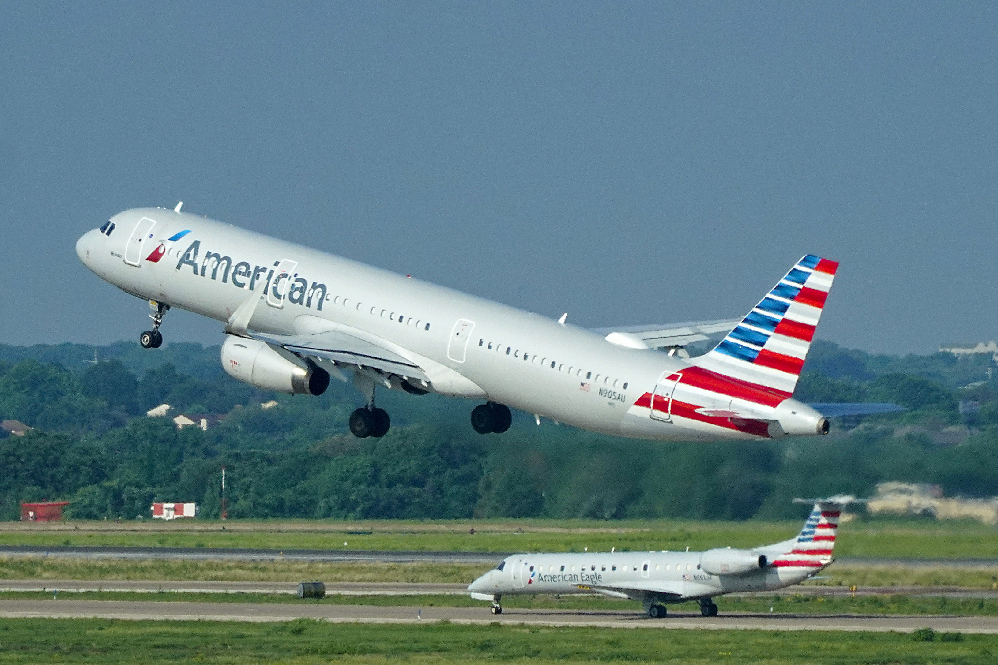 Does American Airlines Fly to Auckland New Zealand?