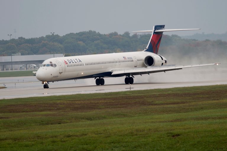 Does Delta Airlines Fly Out Of Flint Michigan?