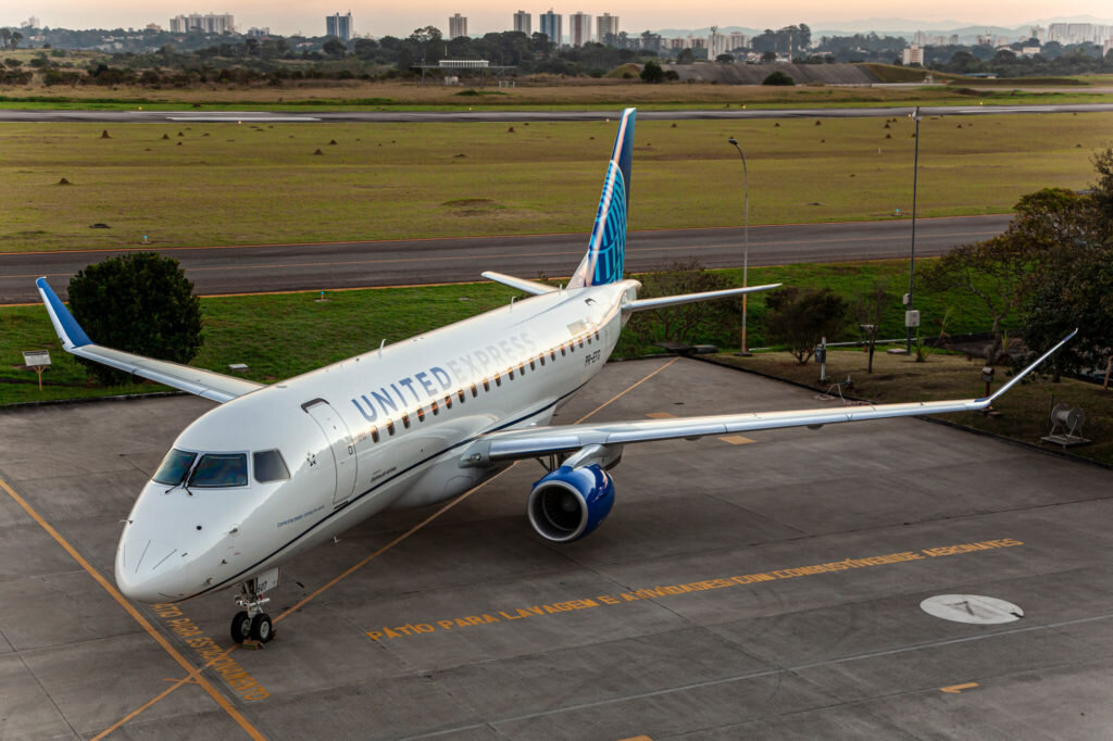 What is Mesa Airlines Dba United Express?