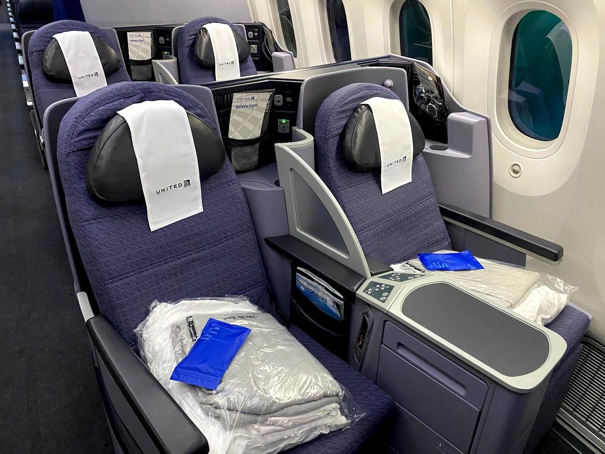 What Does Business Class Look Like on United Airlines?