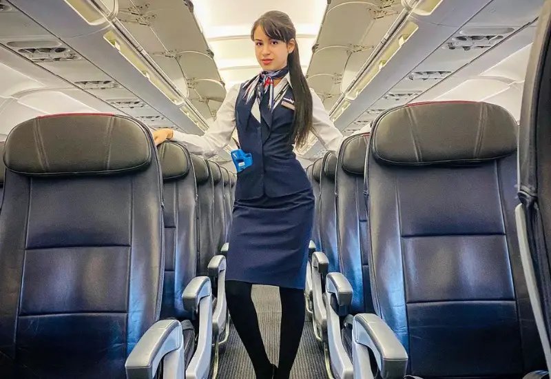 How to Become a Flight Attendant for American Airlines?