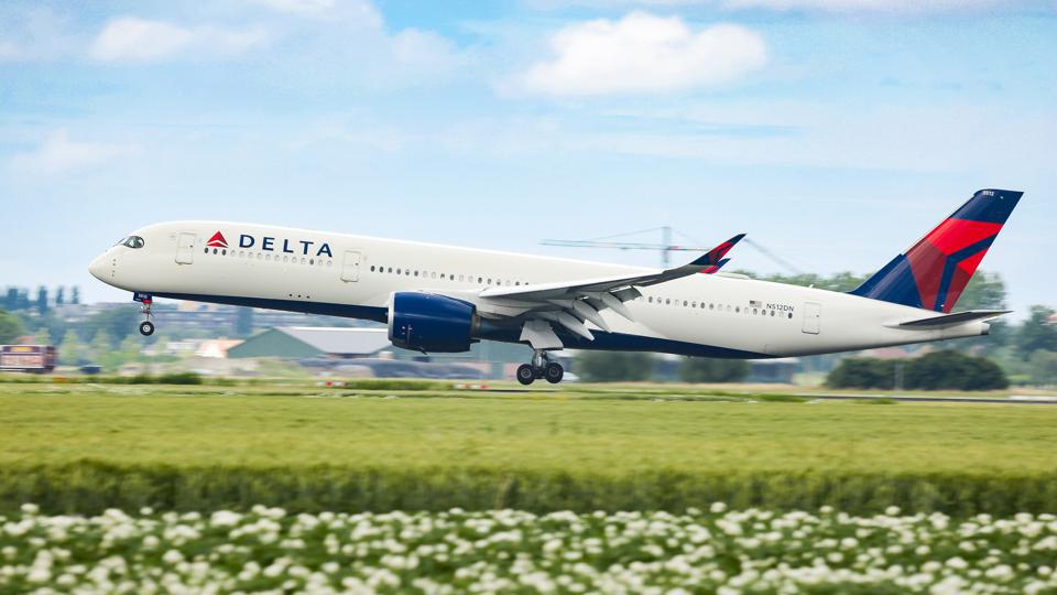 Your Ultimate Guide to Delta Airlines' Domestic and International Routes