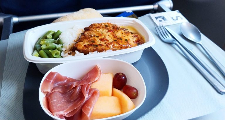 Can You Bring Food On Delta Airlines?