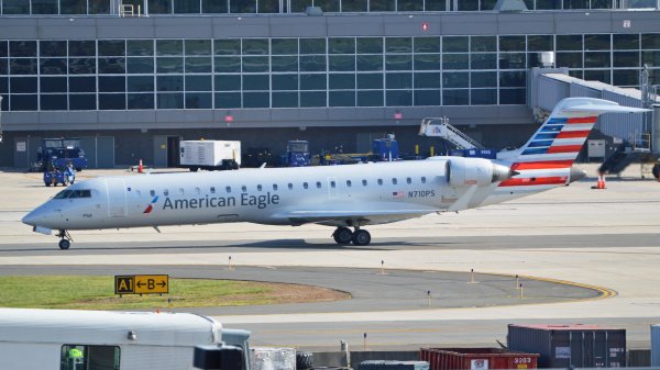 Does American Airlines Fly To Oakland Ca?