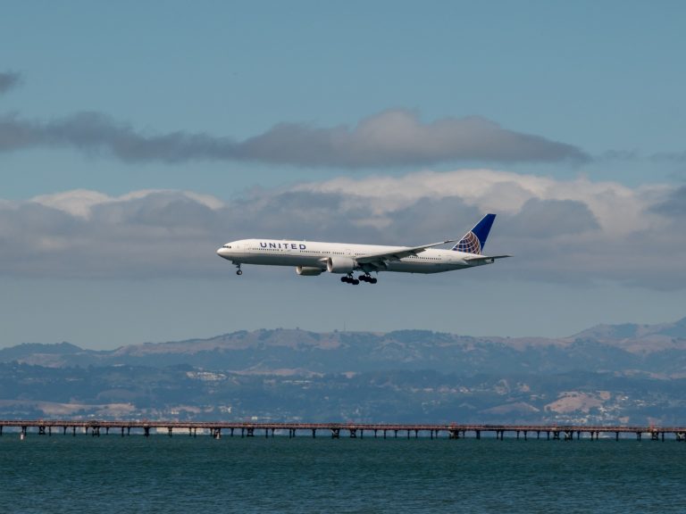 Does United Airlines Fly To New Zealand?