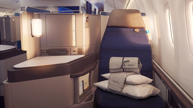 What is First Class Like on United Airlines?